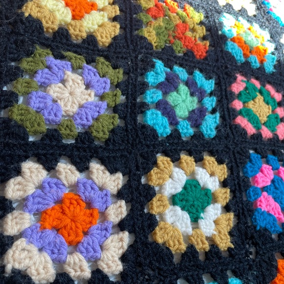 Vintage handmade Colorful Crochet Granny Square Blanket - Picture 16 of 17